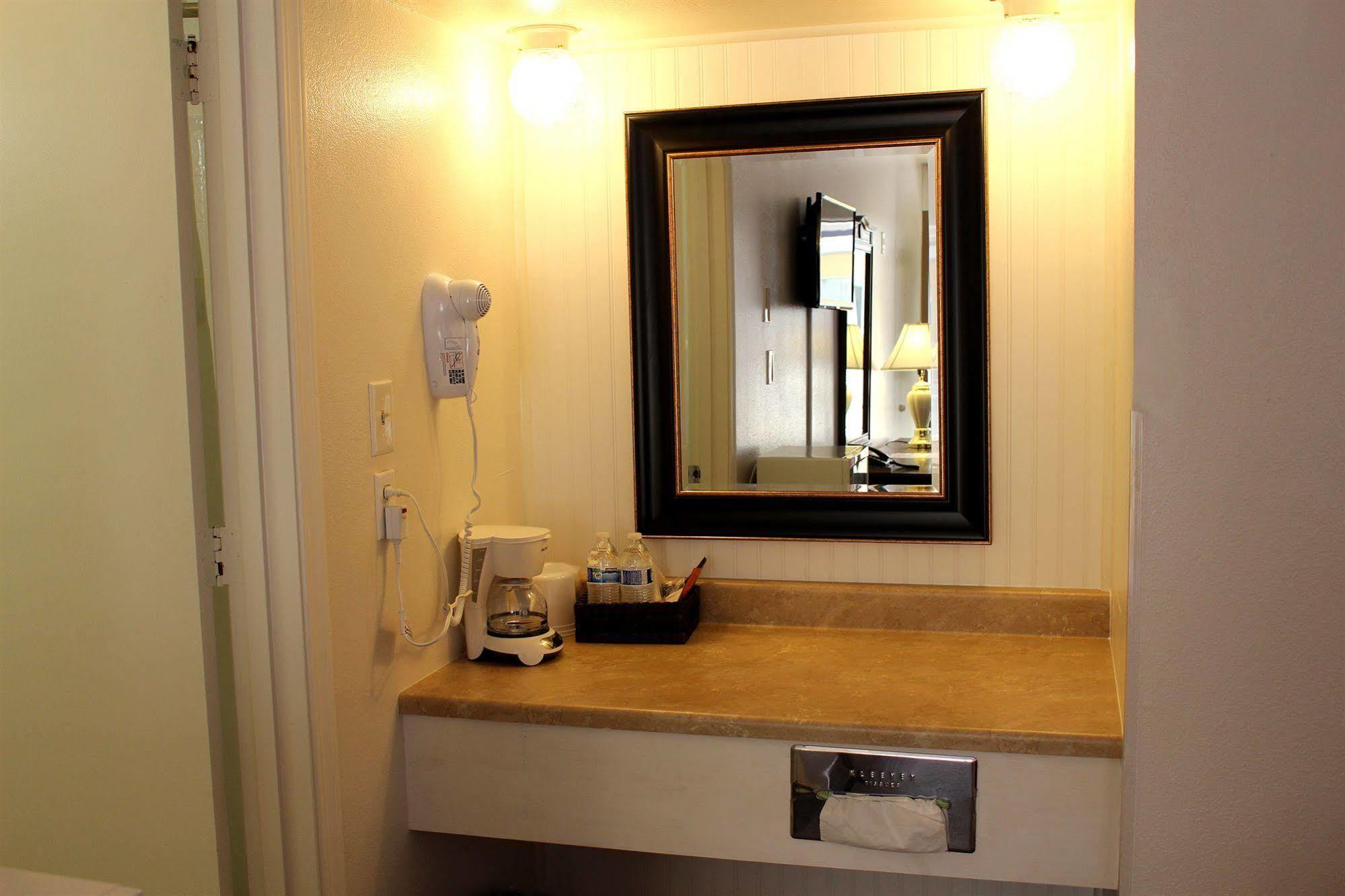 Sovana Inn Medford Dış mekan fotoğraf