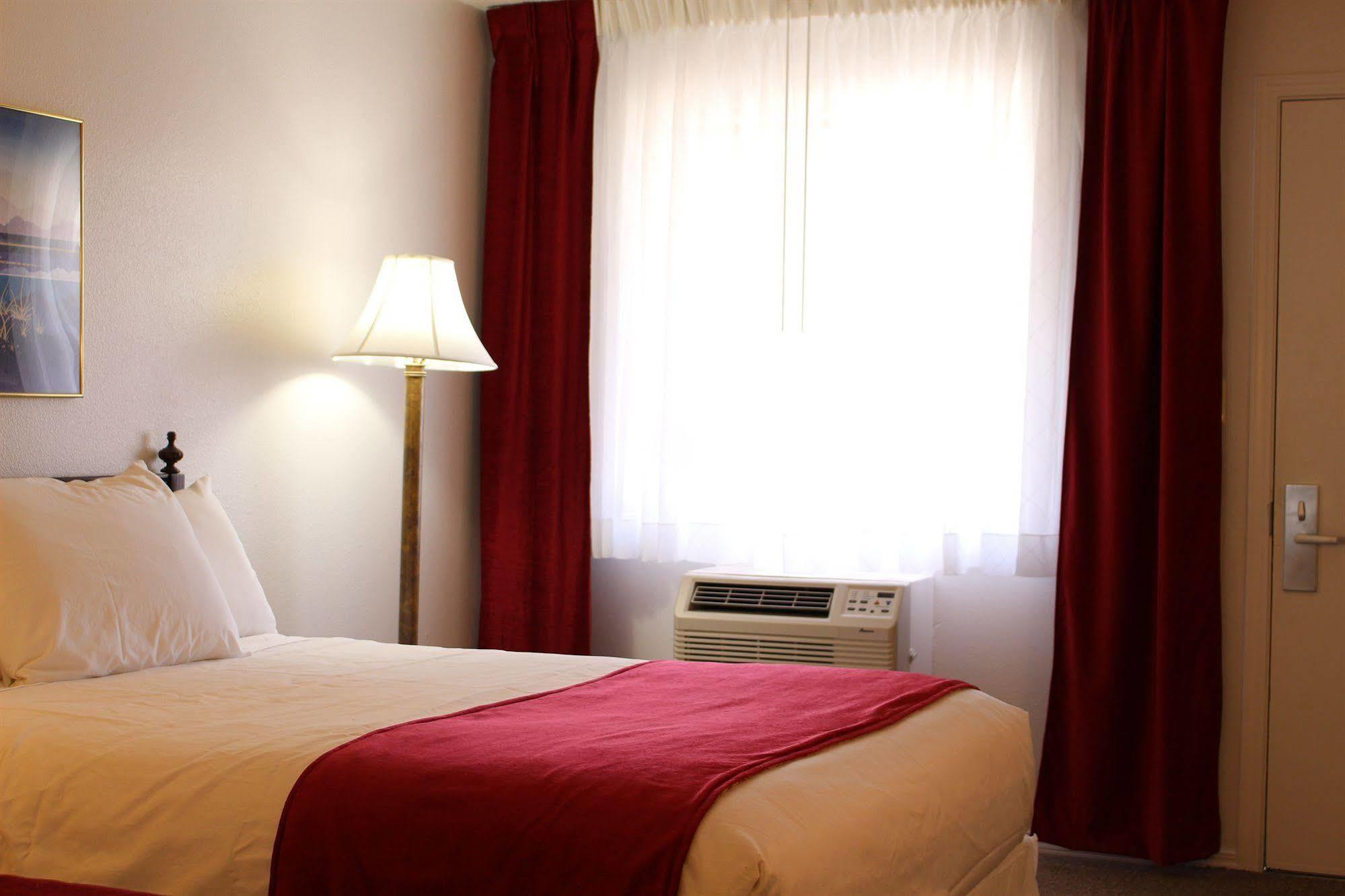 Sovana Inn Medford Dış mekan fotoğraf